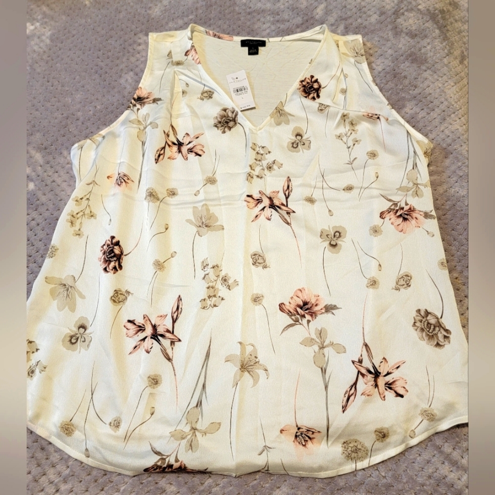 ANN Taylor  sleveless floral print blouse, size L